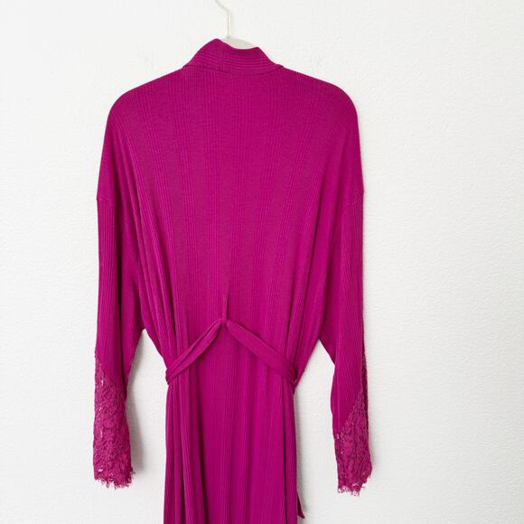 [Anthropologie] Magenta Pink Ilia Lace Sleeve Belted Wrap Robe Size Large L/XL - Picture 4 of 11